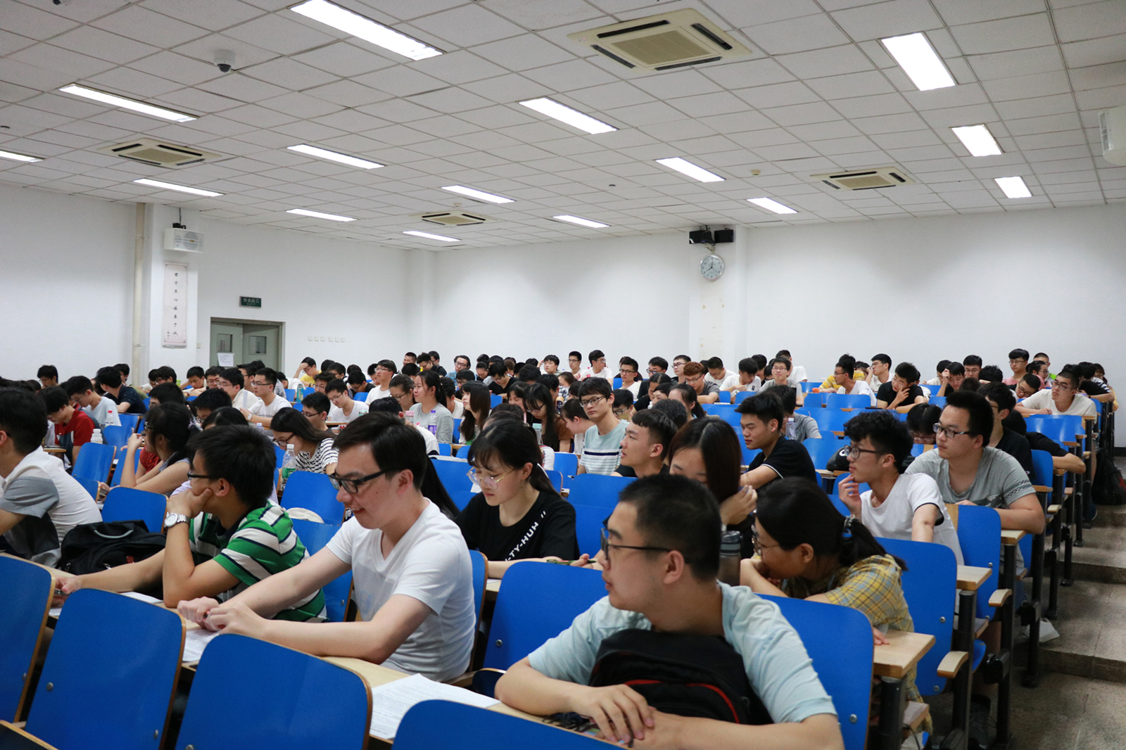 崇尚实践、知行并重，青春的汗水永远在路上——williamhill中国官方网站召